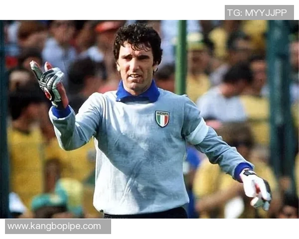 俄罗斯足球明星门将的辉煌历程与传奇瞬间回顾