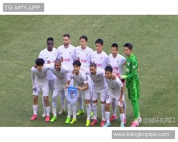 广州足球队荣登足球力量排行榜第三名展现强大实力与潜力 广州足球队荣登足球力量排行榜第三名展现强大实力与潜力