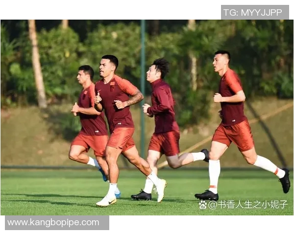 拼搏精神的象征足球明星们如何在赛场上全力以赴展现自我 拼搏精神的象征足球明星们如何在赛场上全力以赴展现自我