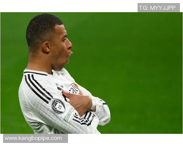 欧美金发足球明星的魅力与成就探秘他们如何在绿茵场上闪耀光芒