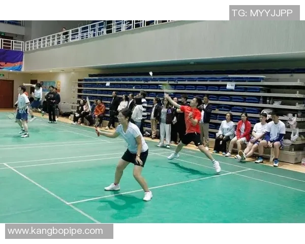 武汉羽毛球队在全国团队协作排行榜中荣获第五名展现出色实力与团队精神 武汉羽毛球队在全国团队协作排行榜中荣获第五名展现出色实力与团队精神